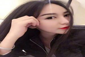 主人公叫七七的女主小说
